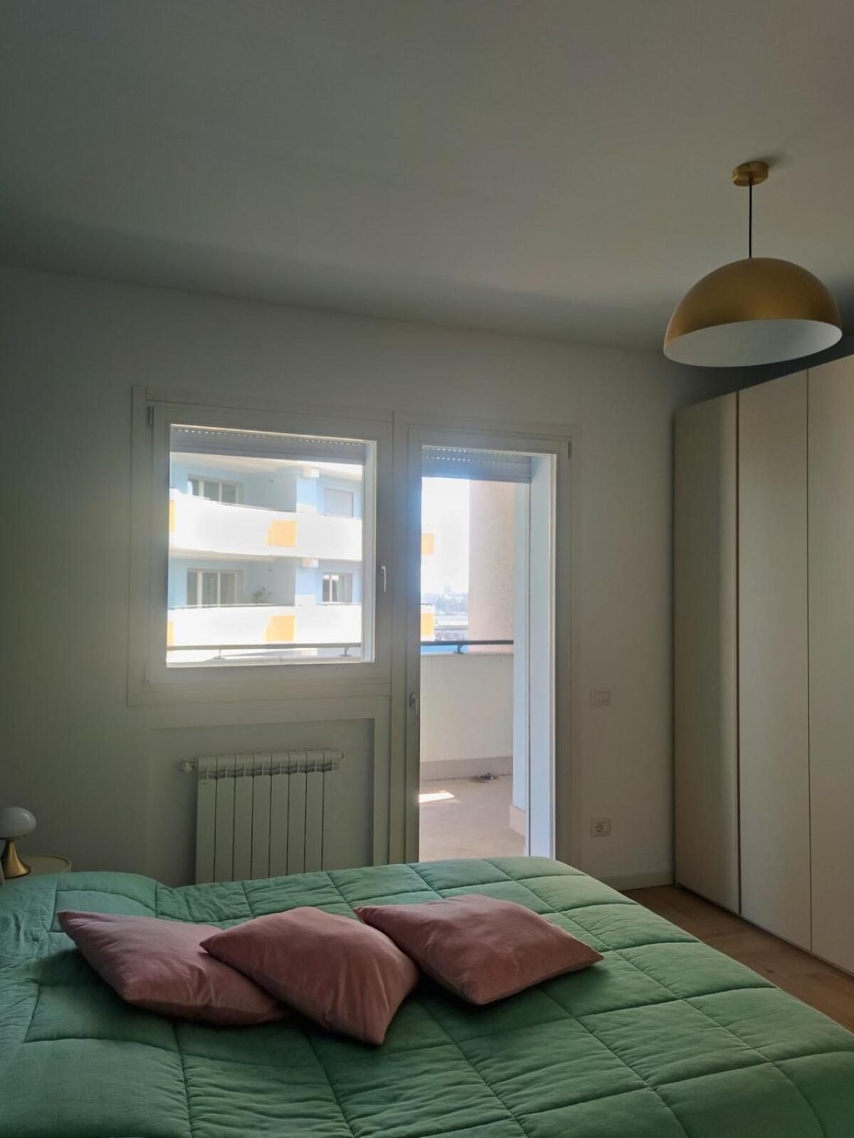 Moderno Bilocale Con Ampio Balcone Mailand