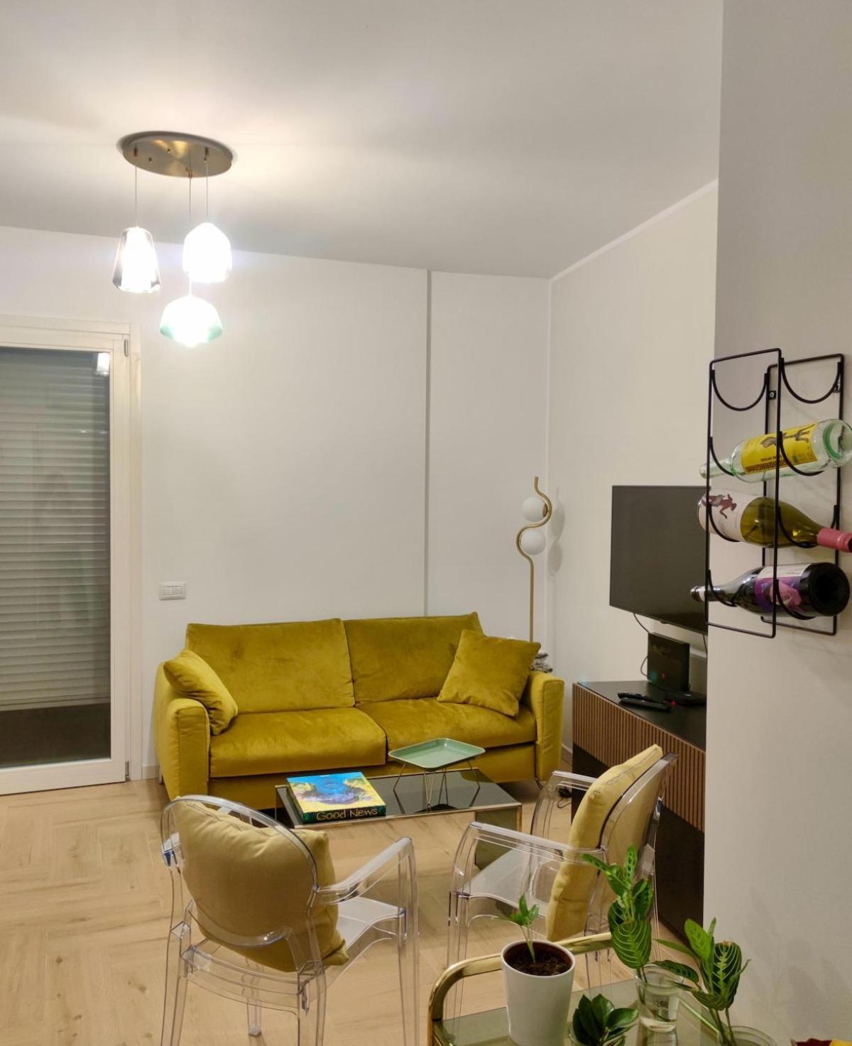Moderno Bilocale Con Ampio Balcone